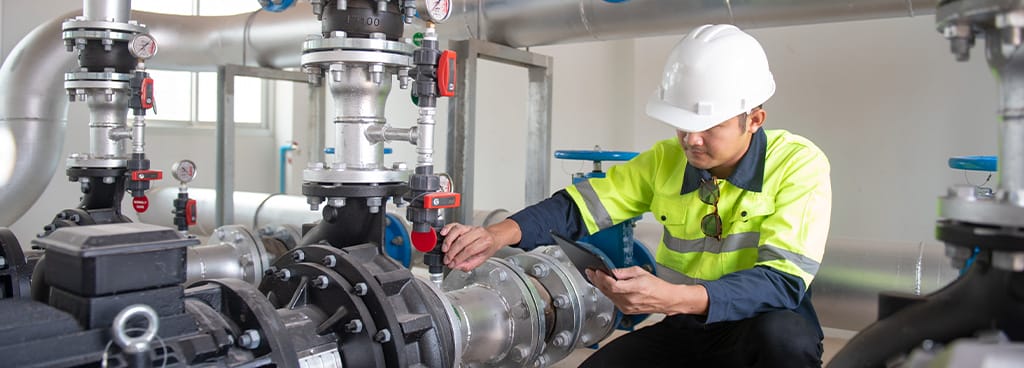 Technician Performing Alignment Analysis